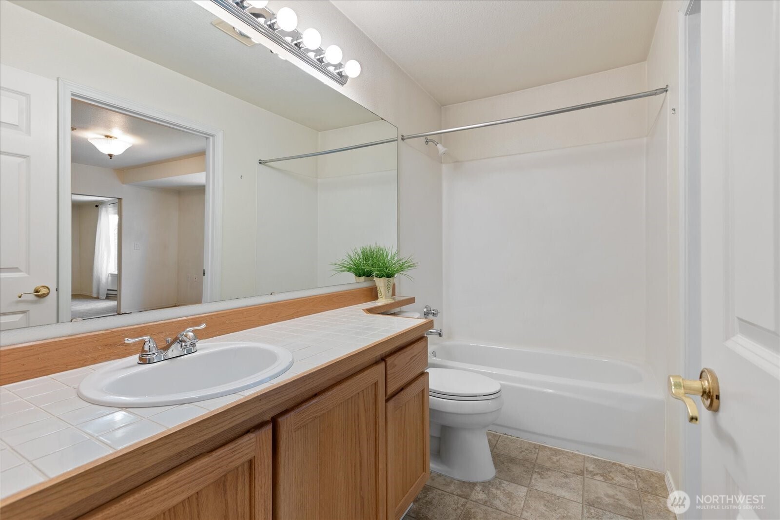 5731 12th Avenue W Everett WA 98203