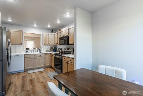 433 W Webster Chelan WA 98816
