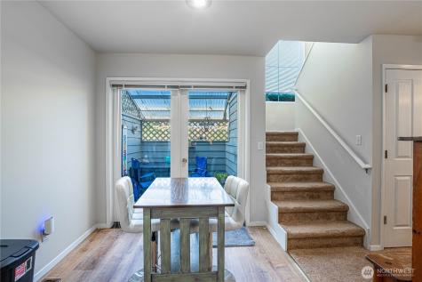 433 W Webster Chelan WA 98816
