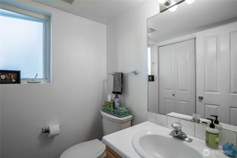 433 W Webster Chelan WA 98816