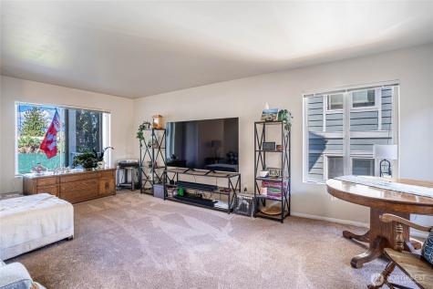 433 W Webster Chelan WA 98816