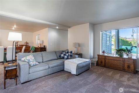 433 W Webster Chelan WA 98816