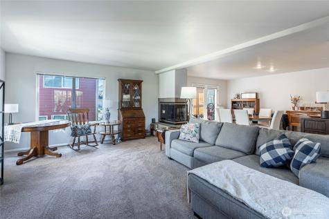 433 W Webster Chelan WA 98816