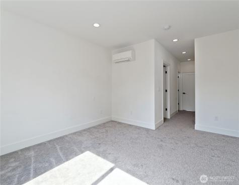 14023 Greenwood Avenue N Seattle WA 98133