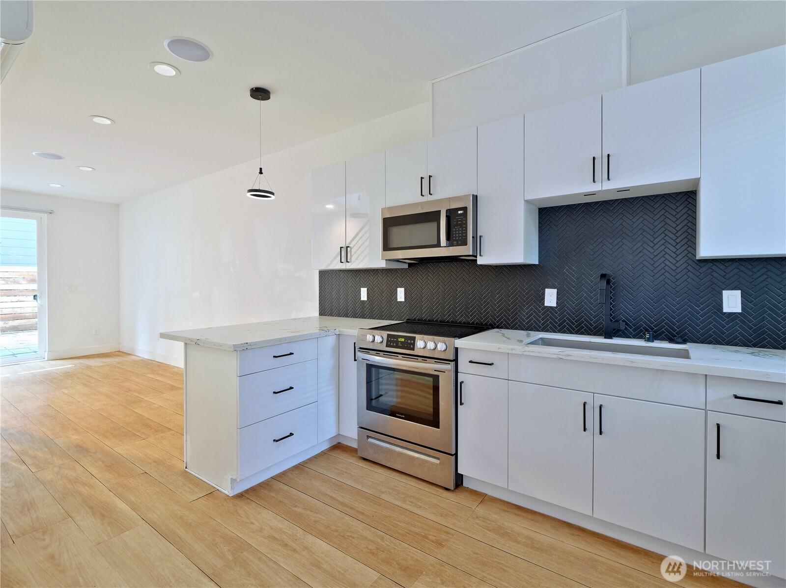 14023 Greenwood Avenue N Seattle WA 98133