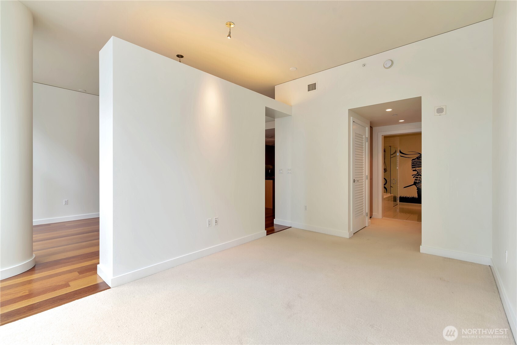 909 5th Avenue Seattle WA 98104