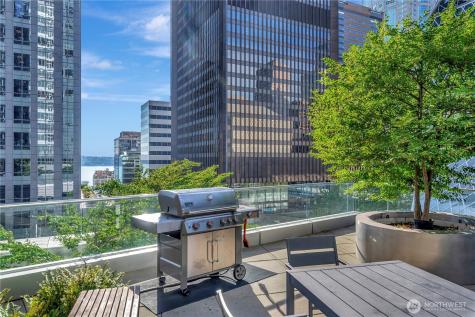 909 5th Avenue Seattle WA 98104