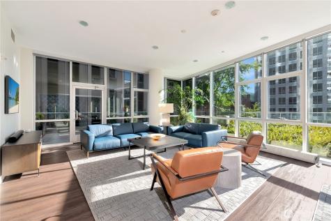 909 5th Avenue Seattle WA 98104