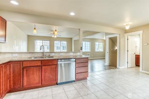 1727 98th Pl SW Everett WA 98204