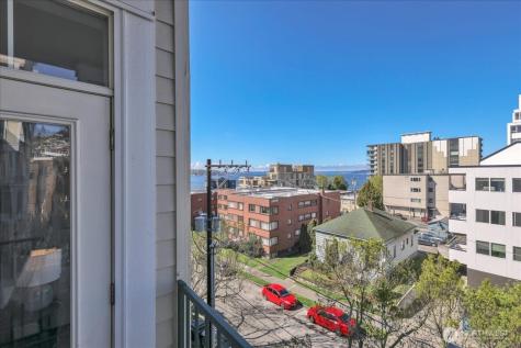 530 4th Avenue W Seattle WA 98119