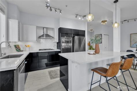 530 4th Avenue W Seattle WA 98119