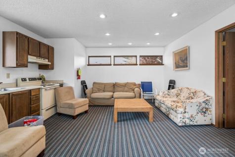 1826 S 330th Federal Way WA 98003