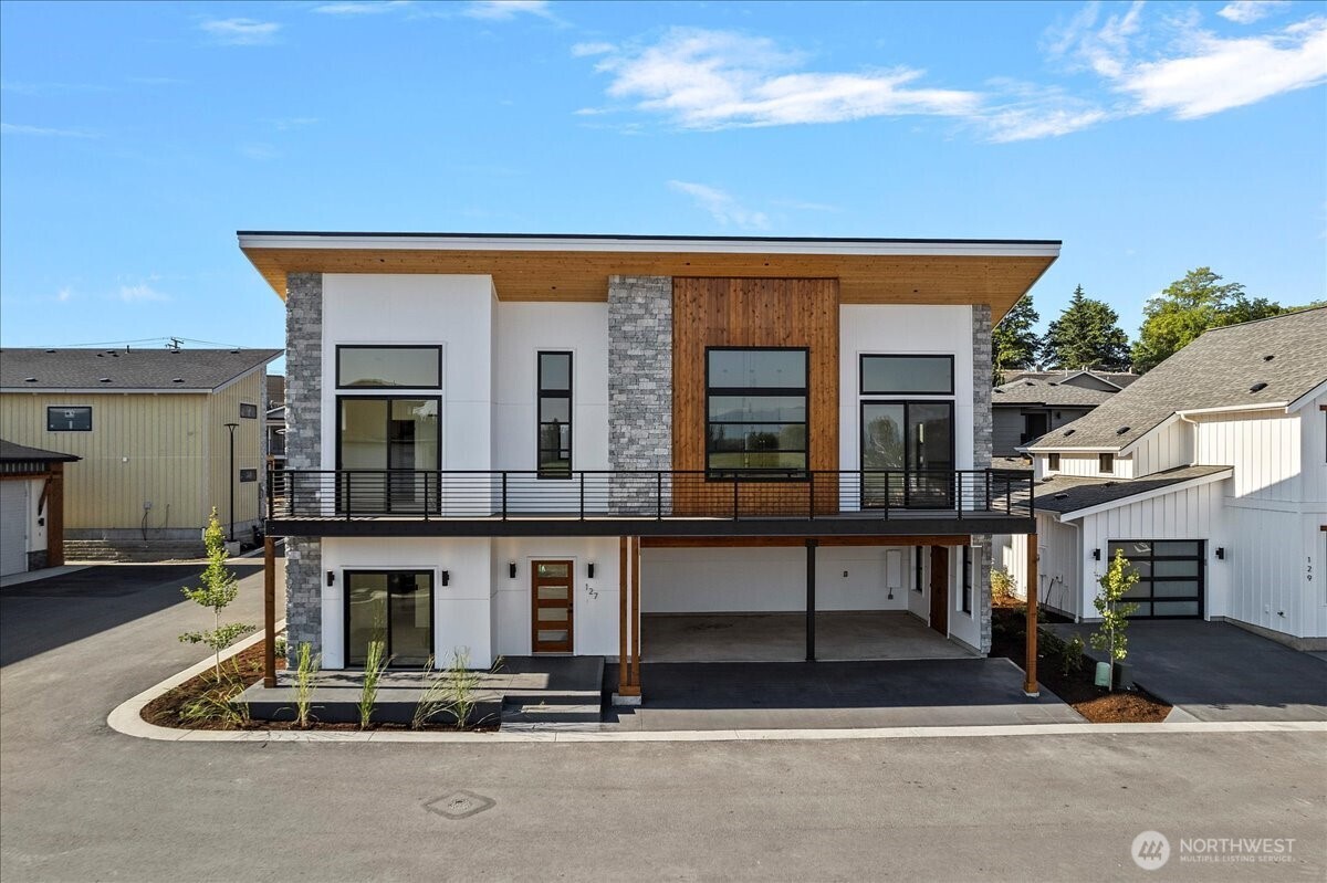 208 Skipping Stone Loop Lynden WA 98264