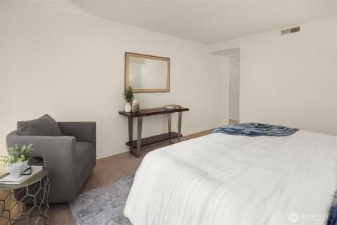 17417 Ashworth Avenue N Shoreline WA 98133