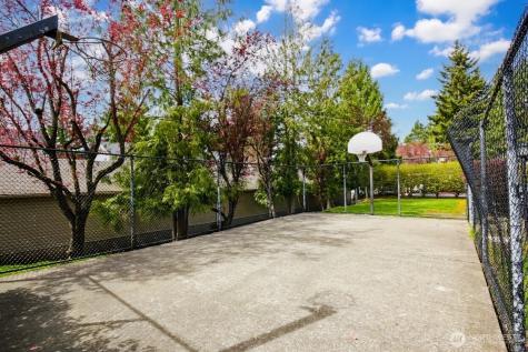 1009 112th Street SE Everett WA 98204
