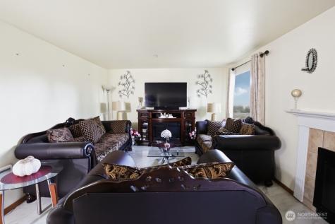 1009 112th Street SE Everett WA 98204