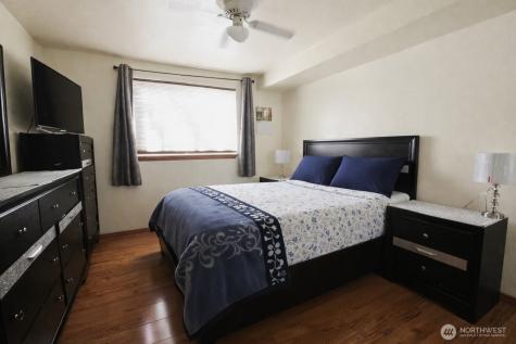 1009 112th Street SE Everett WA 98204
