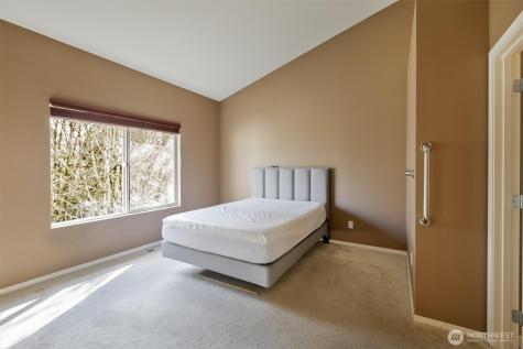 22534 43rd Avenue S Kent WA 98032