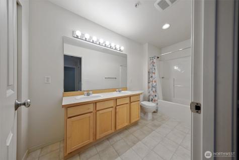 22534 43rd Avenue S Kent WA 98032