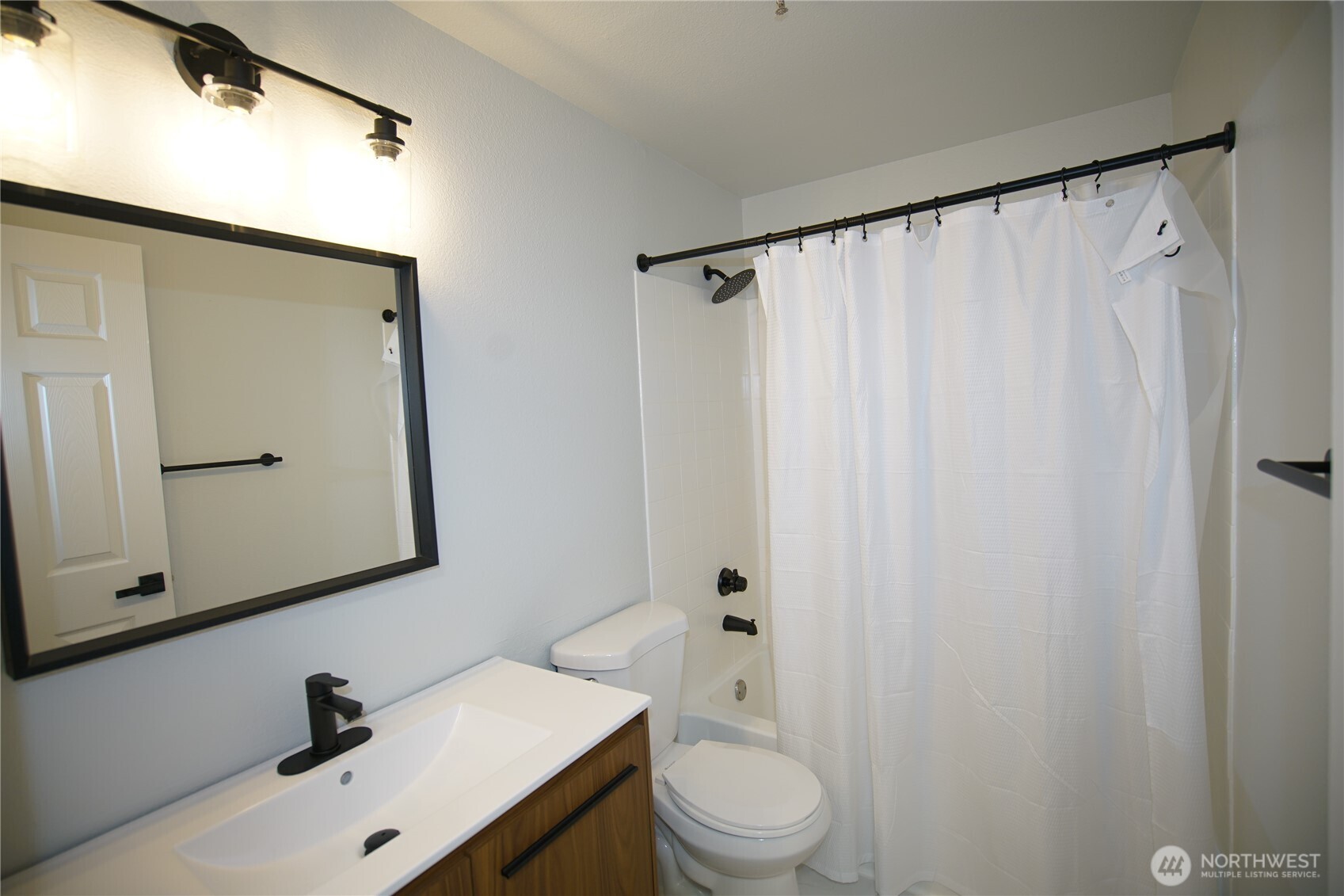 215 SW 100th Street Everett WA 98201