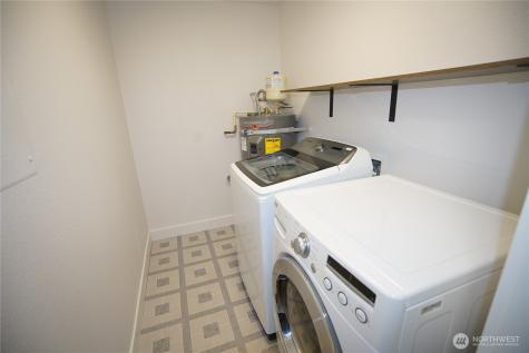 215 SW 100th Street Everett WA 98201