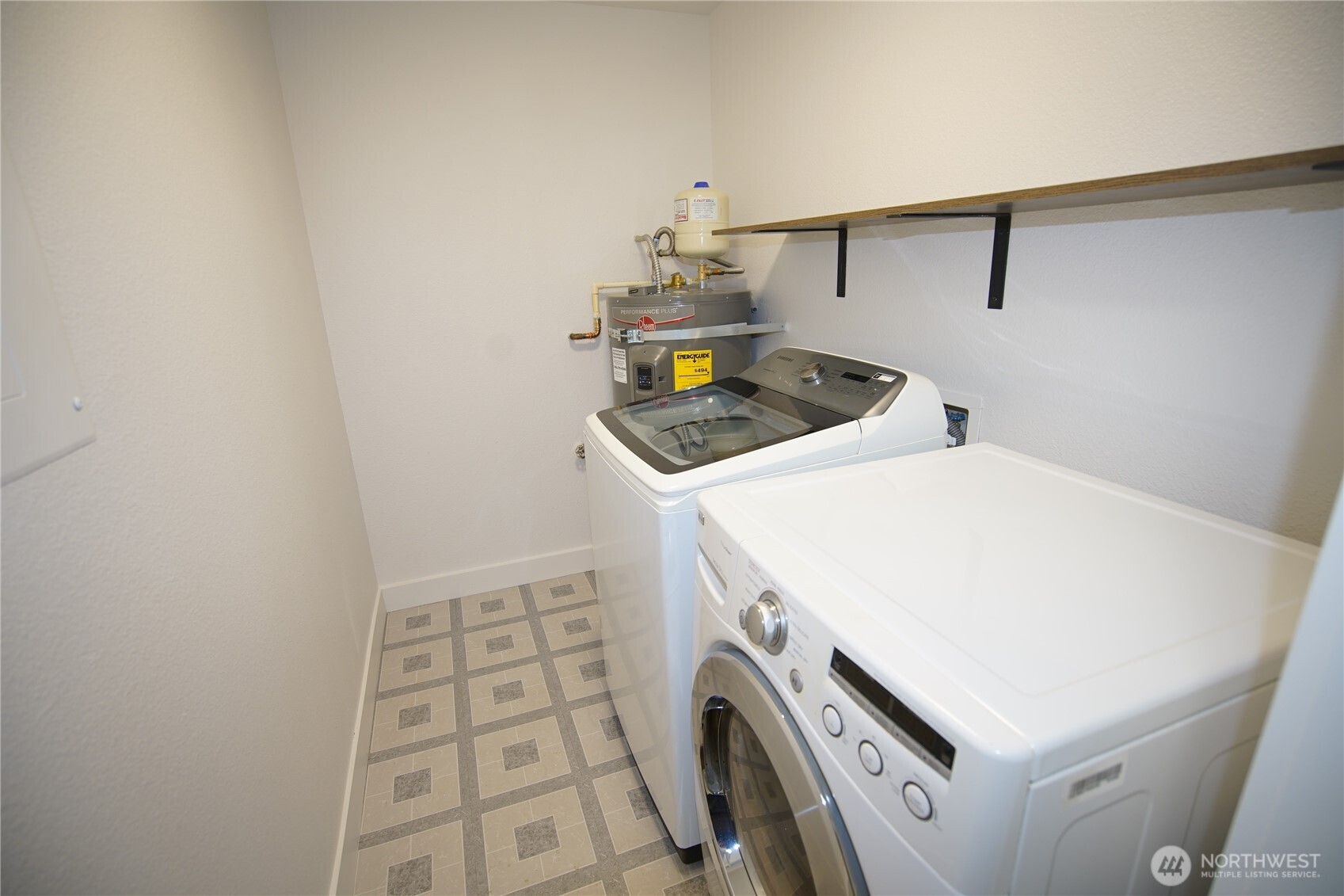 215 SW 100th Street Everett WA 98201