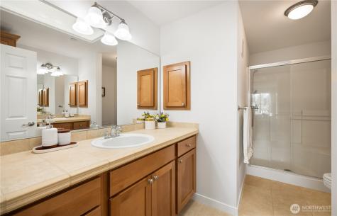 1947 NE Killian Lane Issaquah WA 98029