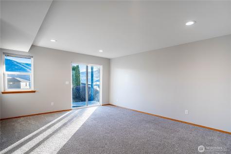 744 Wapato Way Manson WA 98831