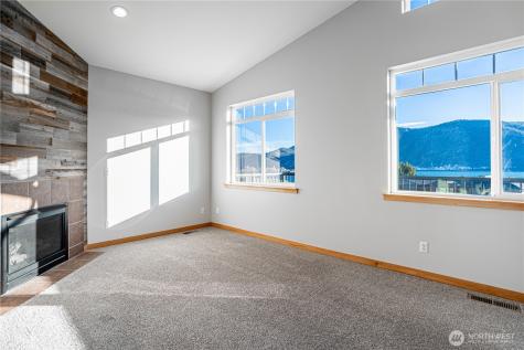 744 Wapato Way Manson WA 98831