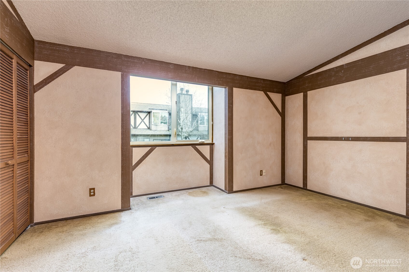 317 SW 112th Street Seattle WA 98146