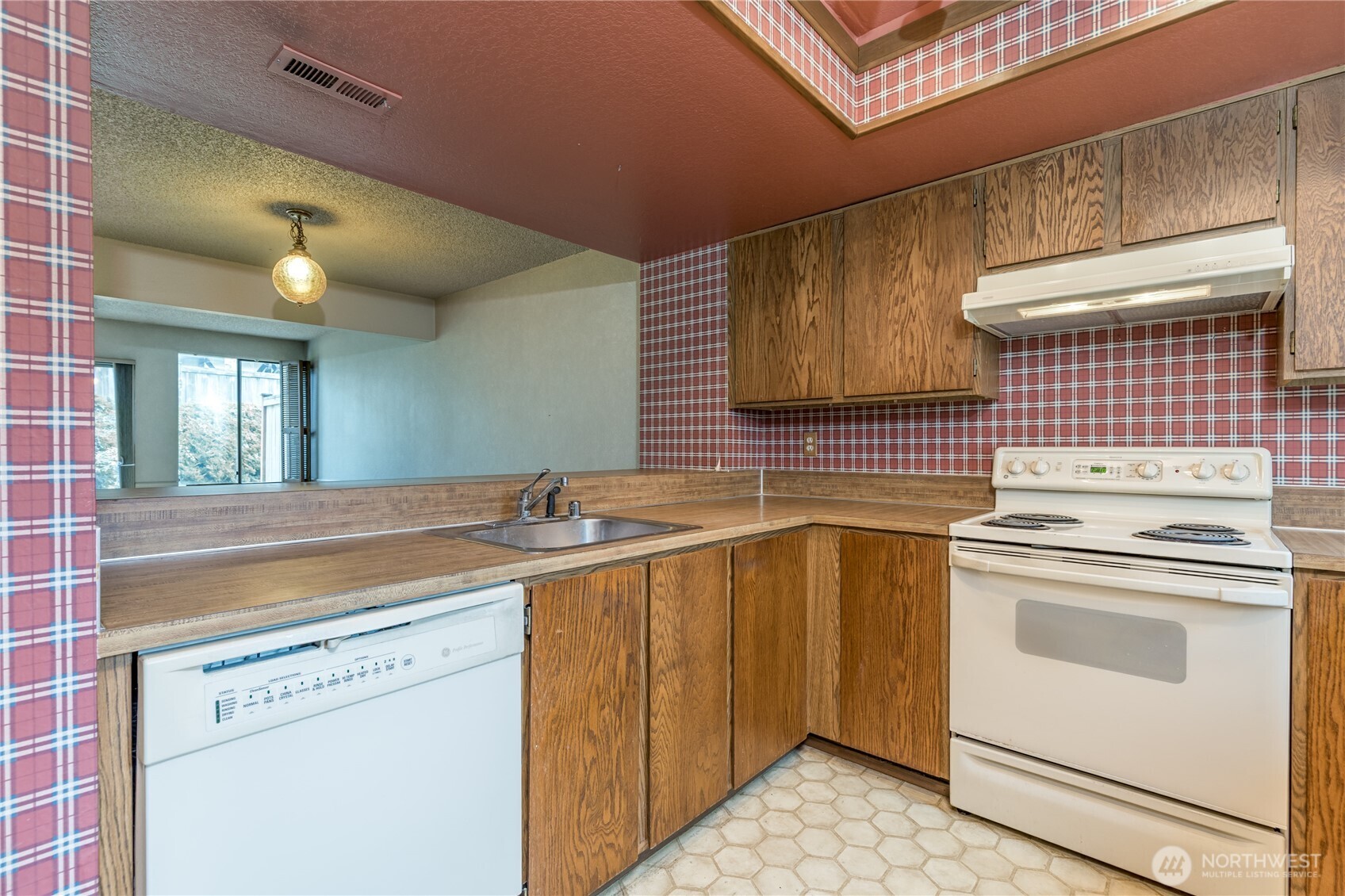 317 SW 112th Street Seattle WA 98146