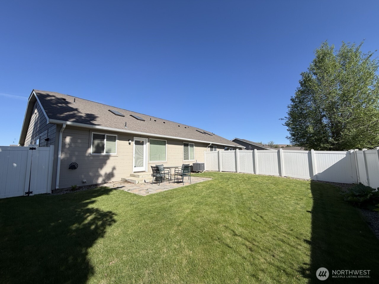 913 S 90th Avenue Yakima WA 98908