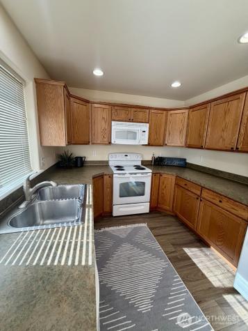 913 S 90th Avenue Yakima WA 98908