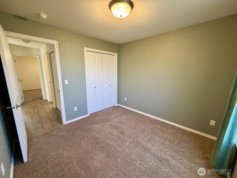 913 S 90th Avenue Yakima WA 98908