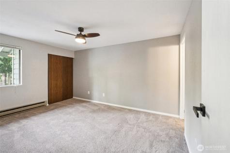 5502 220th Street SW Mountlake Terrace WA 98043