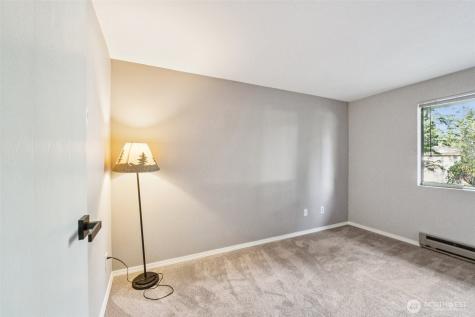 5502 220th Street SW Mountlake Terrace WA 98043