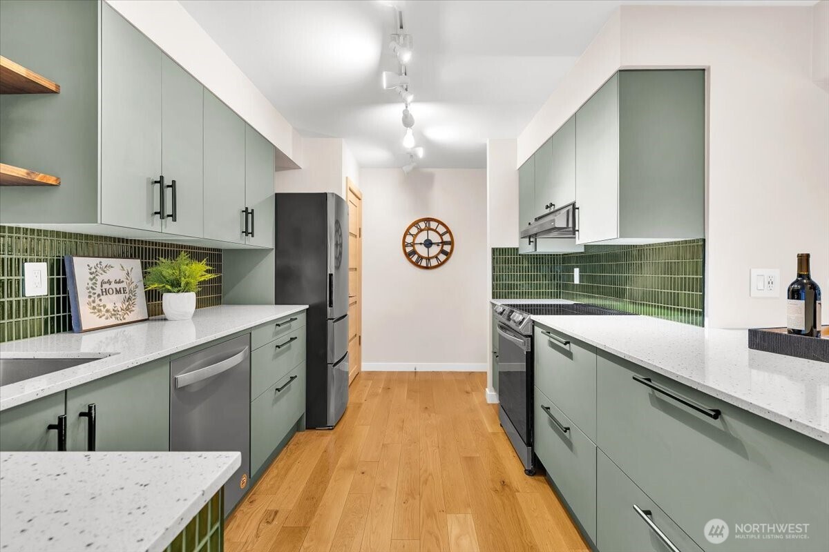 6717 110th Ave NE Kirkland WA 98033