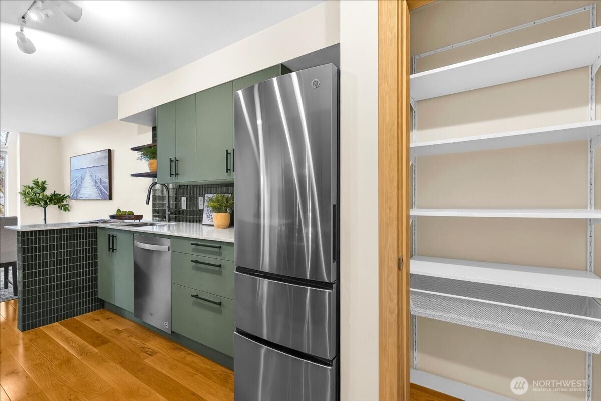 6717 110th Ave NE Kirkland WA 98033