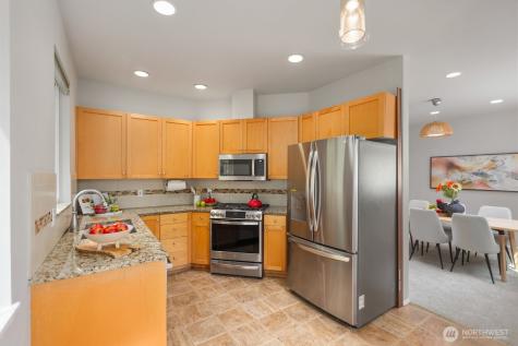 4493 248th Lane SE Sammamish WA 98029