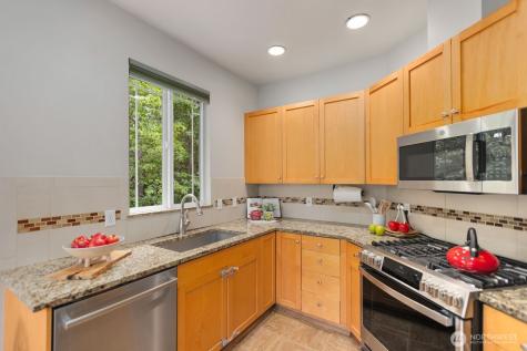 4493 248th Lane SE Sammamish WA 98029
