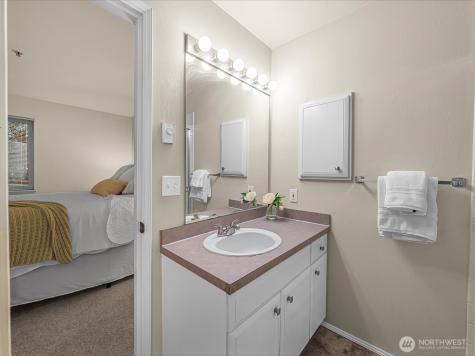 6527 200th Street SW Lynnwood WA 98036