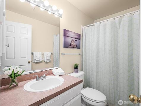 6527 200th Street SW Lynnwood WA 98036