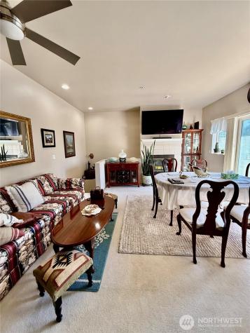5804 S 234th Place Kent WA 98032