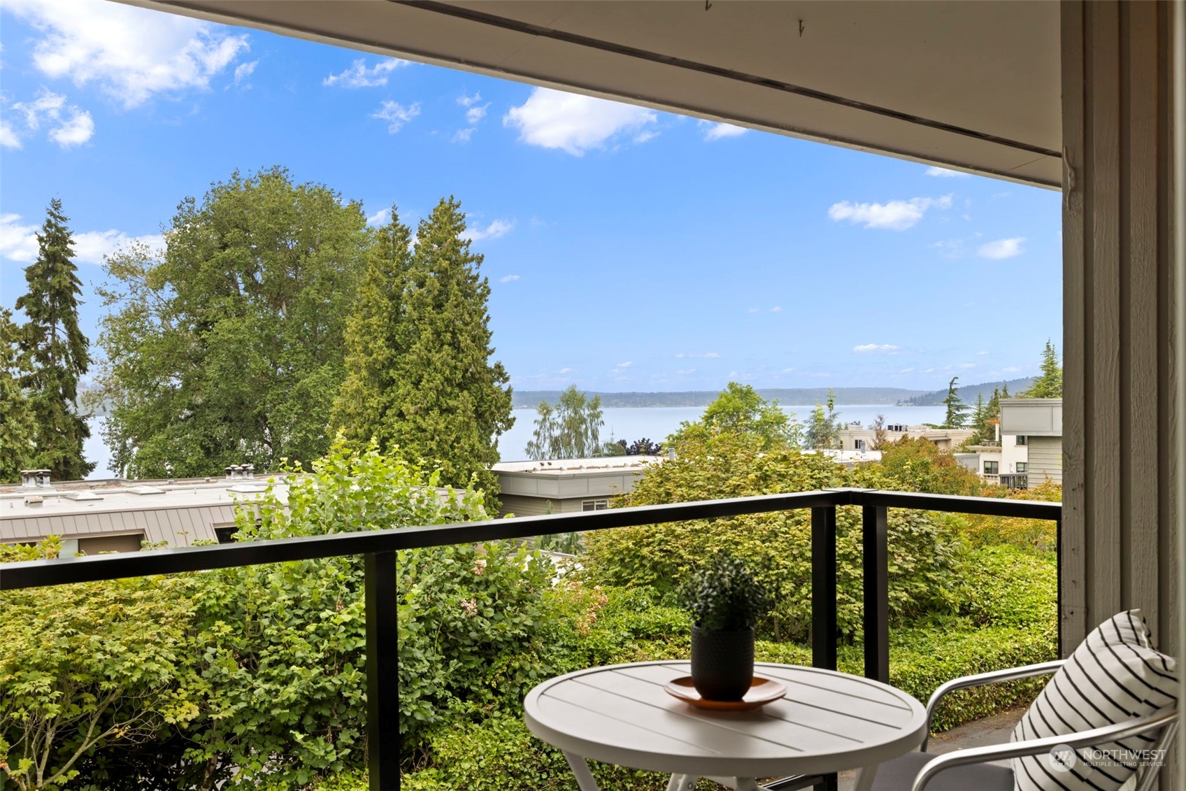 6714 Lake Washington Boulevard Ne Kirkland WA 98033