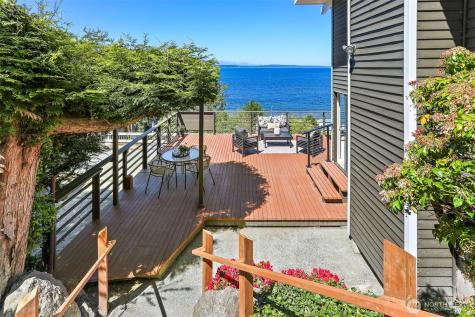 2122 Halleck Avenue SW Seattle WA 98116