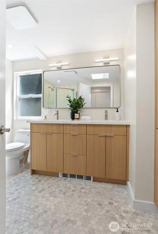 2122 Halleck Avenue SW Seattle WA 98116