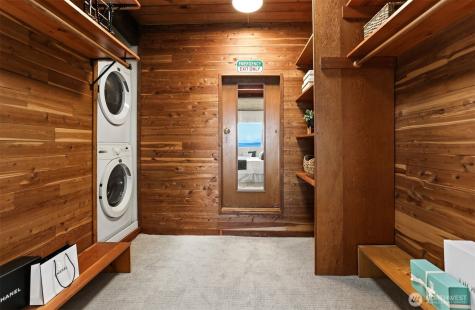 2122 Halleck Avenue SW Seattle WA 98116