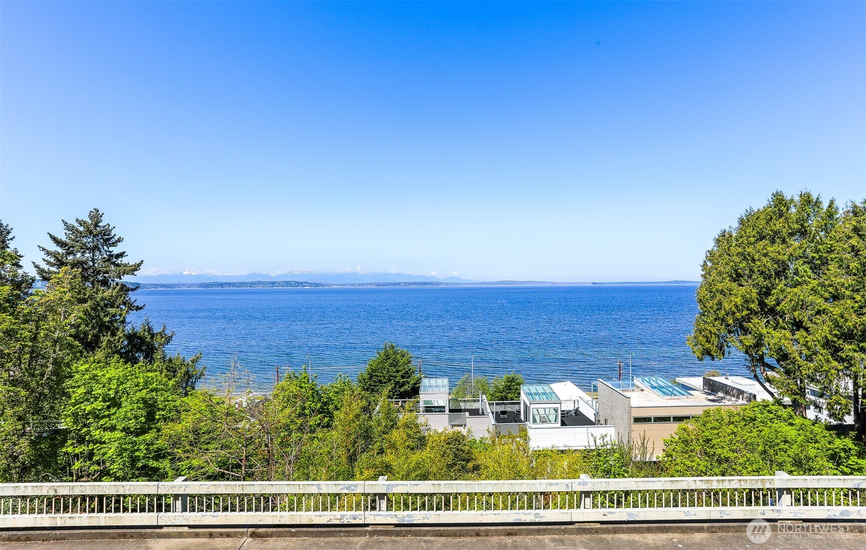 2122 Halleck Avenue SW Seattle WA 98116