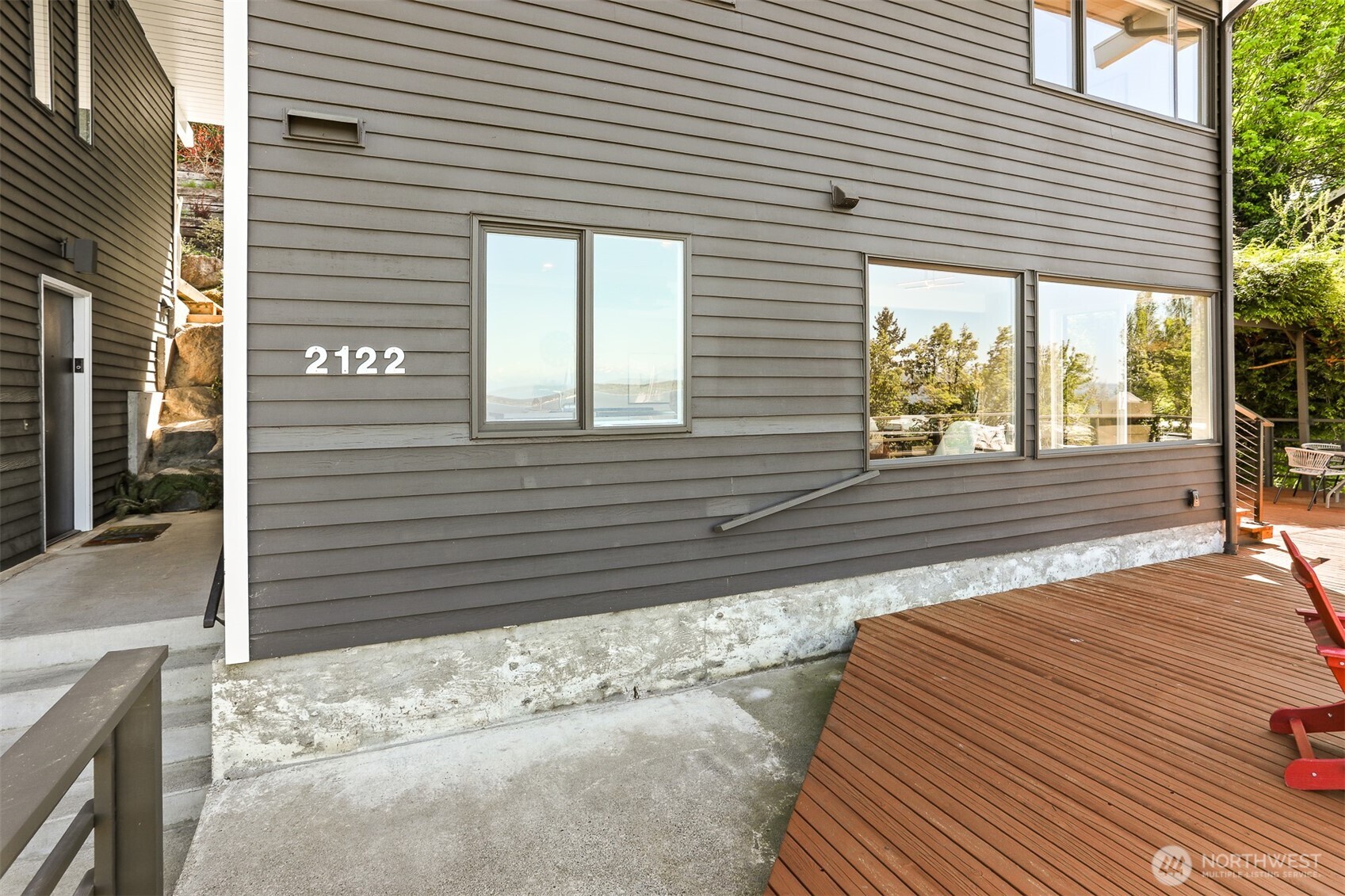 2122 Halleck Avenue SW Seattle WA 98116