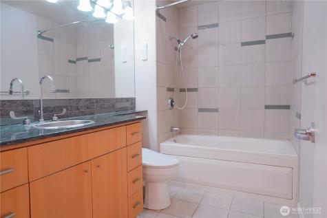 17 Mercer Street Seattle WA 98119